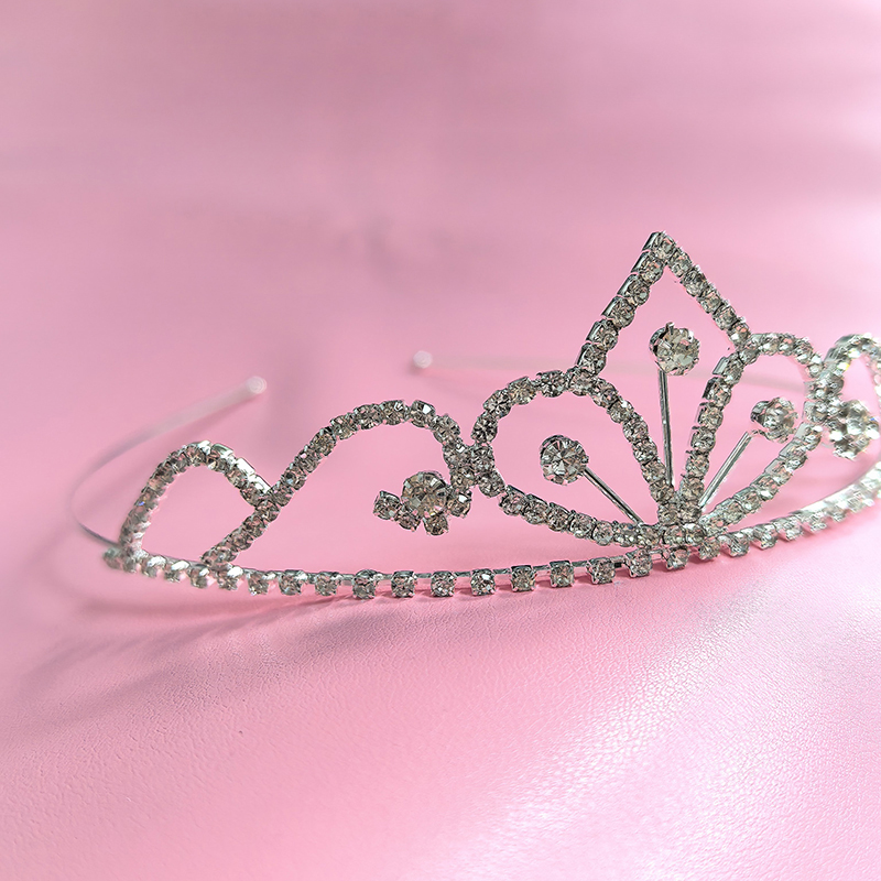 Women Knight Accessories - シルバーカラーのラインストーンブライダルクラウン高級クリスタルティアラ結婚式女王プリンセスヘッドピースパーティー誕生日パーティーヘアアクセサリー