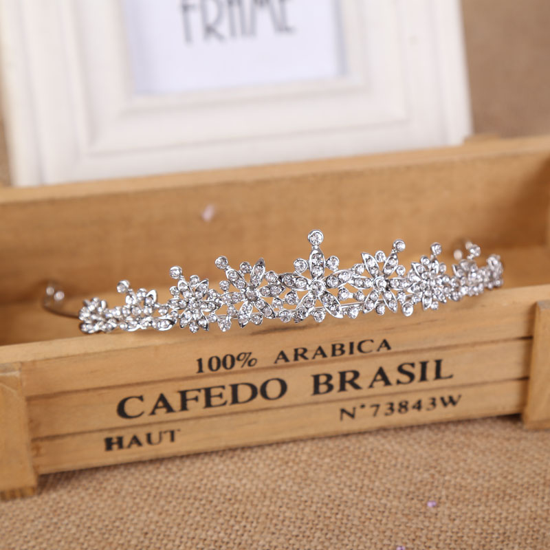 クリスタルウェディングブライダルティアラヘアスタイル女性ガー - Women Accessories Trendy のレビューと価格