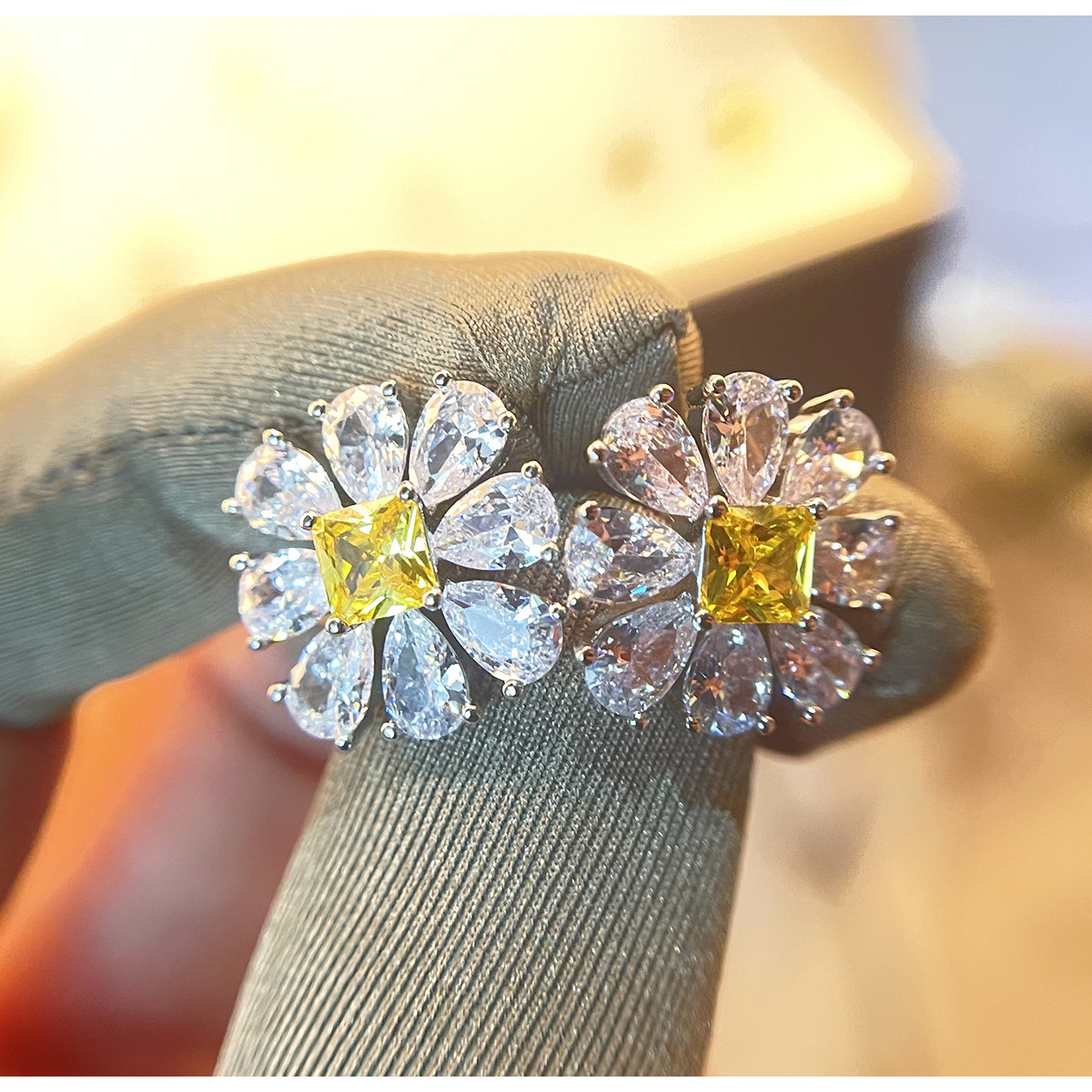 女性のための大きな花のイヤリング,925シルバーのイヤリング - Statement Earrings Oversized のレビューと価格