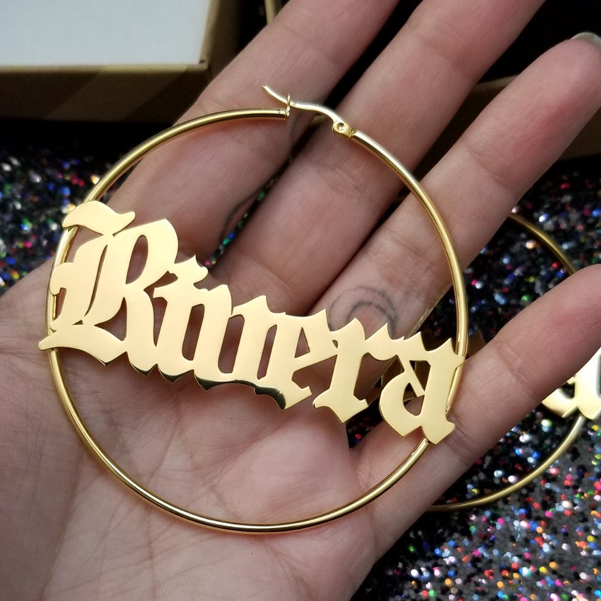 女性のためのパーソナライズされたイヤリング,任意の名前のジュ - Statement Earrings Oversized のレビューと価格